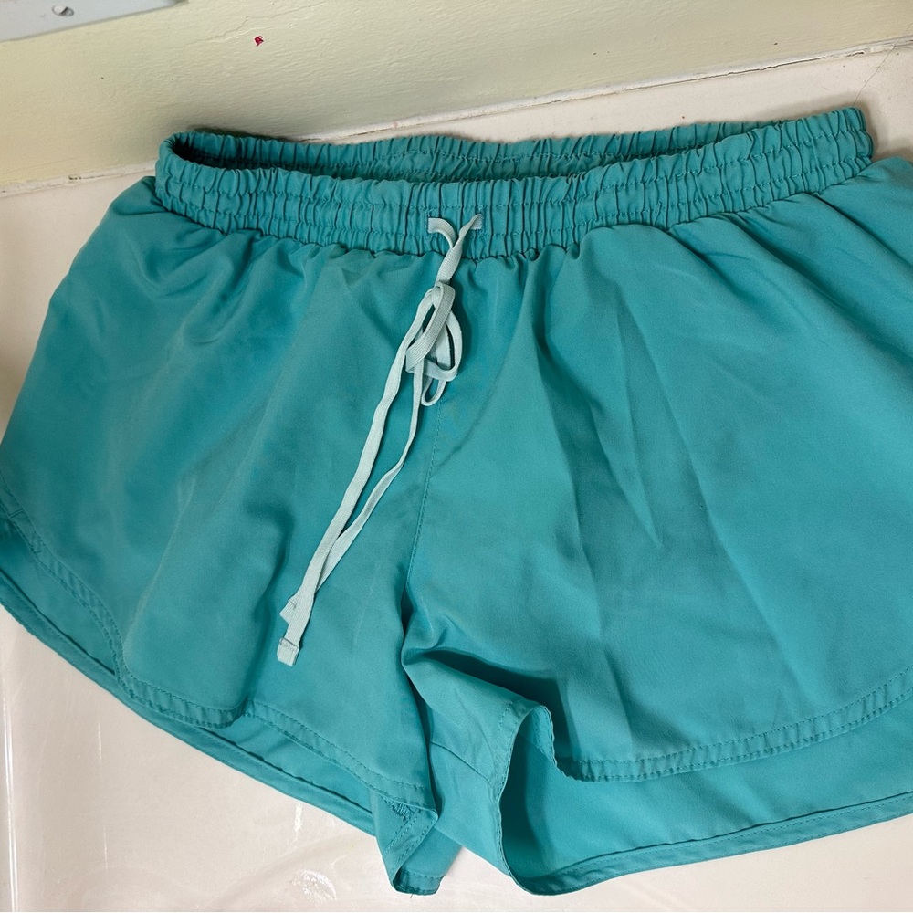 Old navy athletic green shorts